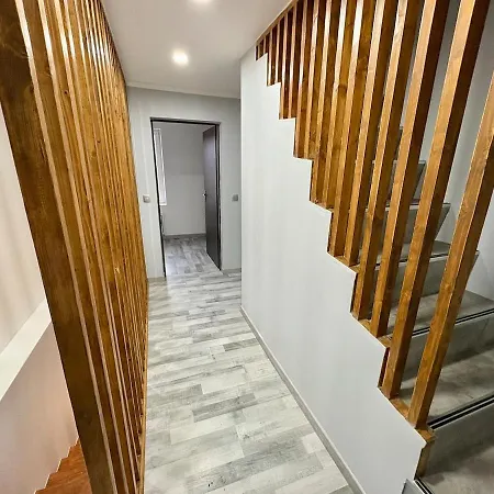 Maison 3 Etage 135 M2 Jacuzzi Sauna 10 Personnes