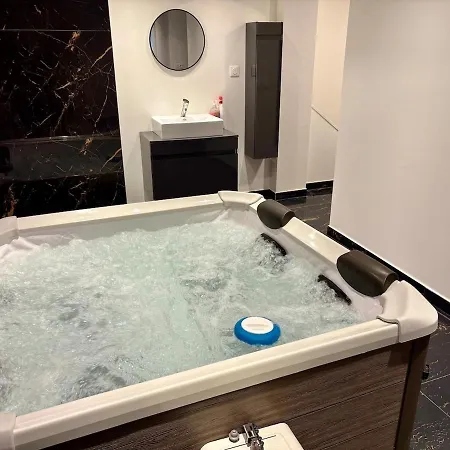 Maison 3 Etage 135 M2 Jacuzzi Sauna 10 Personnes Ferienhaus Dabo